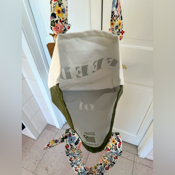 FEED x Clarins Recycled Tote Bag - Picture 6 of 12